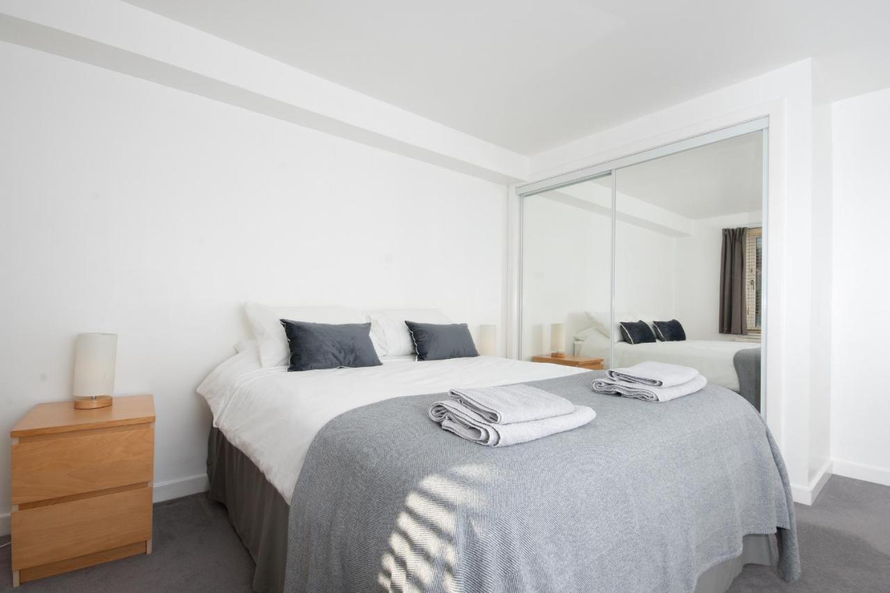 Dwellcome Home Ltd 2 King Beds West End Apt, Half Mile To Union Street Yet Quiet, Free Allocated Parking Space At Rear Entrance & Fast Wifi, Ideal For Long Term Contractor, Corporate, Etc Stays, Regular Housekeeping Option - See Our Site For Assuranc Aberdeen Buitenkant foto